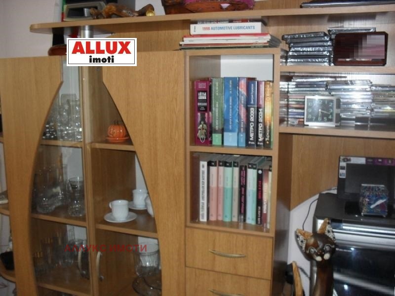 Продава 3-СТАЕН, гр. Русе, Възраждане, снимка 3 - Апартаменти - 53300181