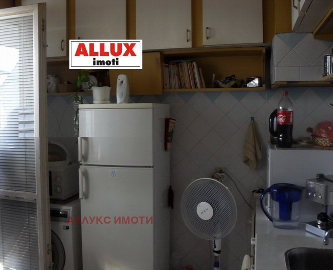 Продава 3-СТАЕН, гр. Русе, Възраждане, снимка 2 - Апартаменти - 53300181