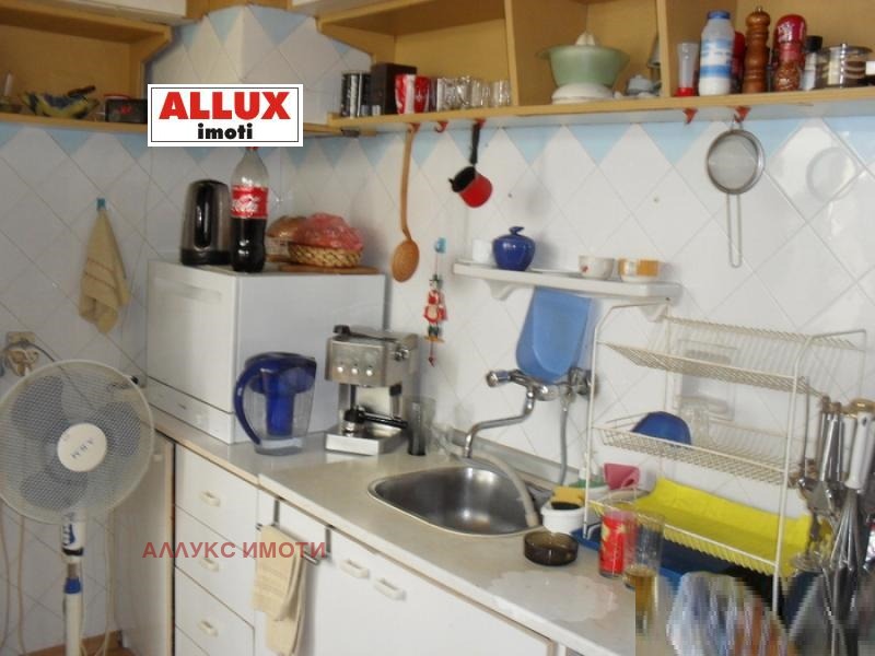 Продава 3-СТАЕН, гр. Русе, Възраждане, снимка 7 - Апартаменти - 53300181