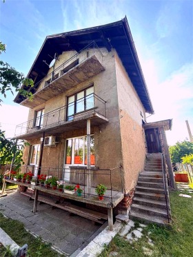 Haus Zarkwa, Pernik 2