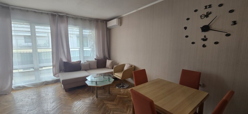 Продава 2-СТАЕН, гр. София, Център