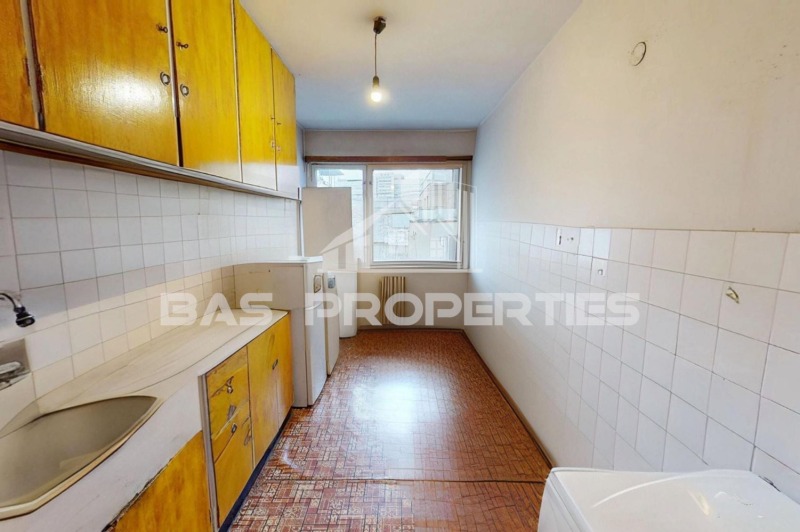 Продава 3-СТАЕН, гр. София, Лагера, снимка 5 - Апартаменти - 53196994