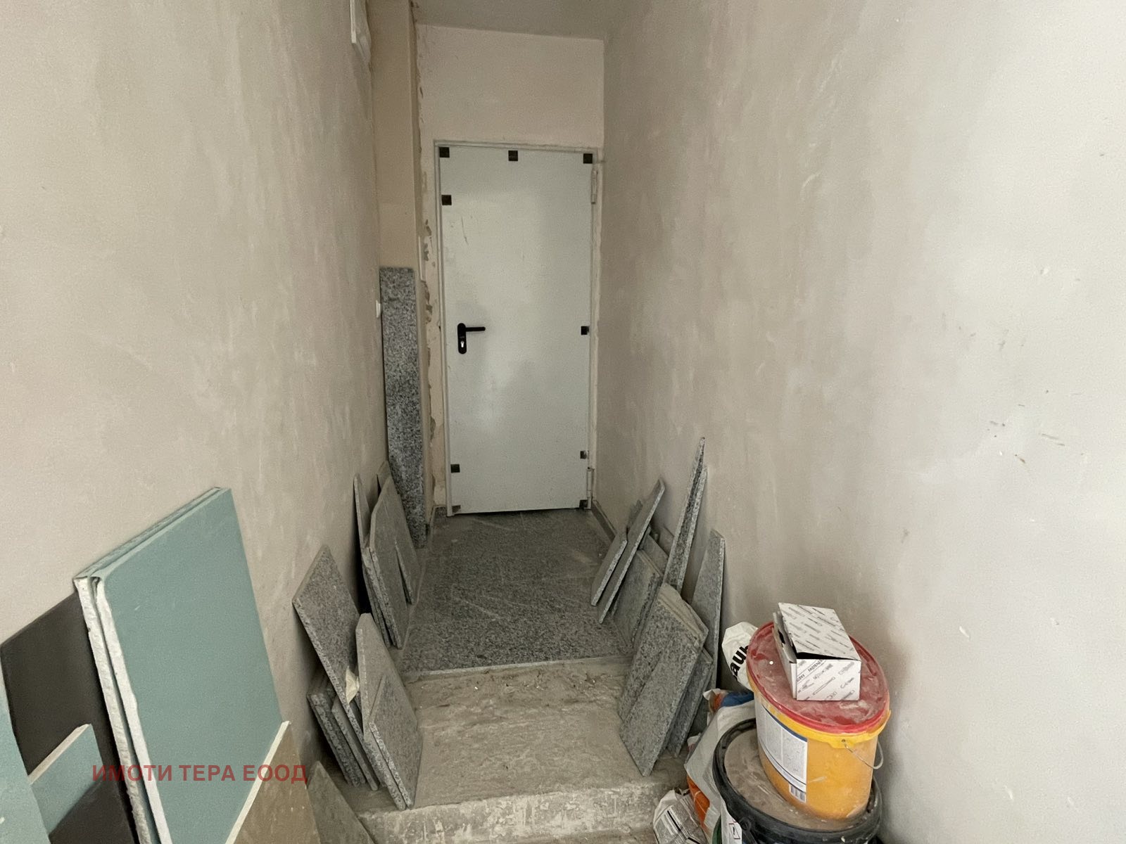 Продава ГАРАЖ, ПАРКОМЯСТО, гр. Варна, Гръцка махала, снимка 9 - Гаражи и паркоместа - 54605776