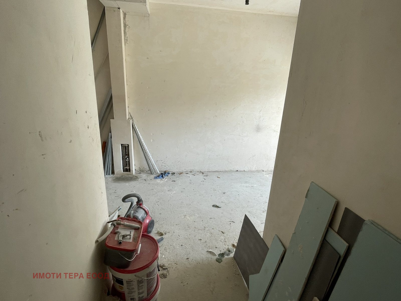 Продава ГАРАЖ, ПАРКОМЯСТО, гр. Варна, Гръцка махала, снимка 10 - Гаражи и паркоместа - 54605776