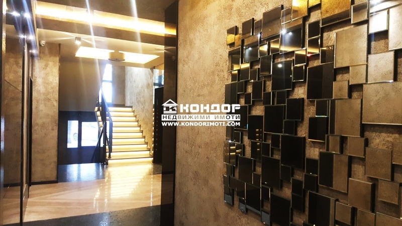 In vendita  2 camere da letto Plovdiv , Otdih i kultura , 92 mq | 29210131