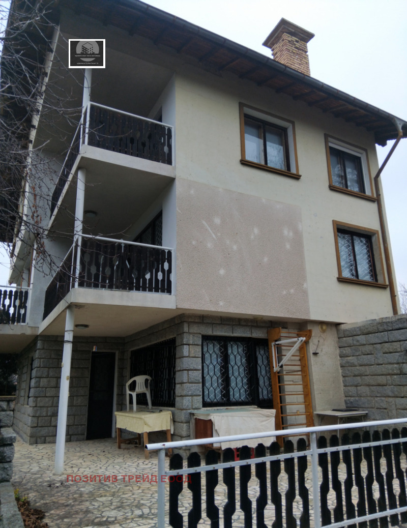 Продава КЪЩА, с. Тополница, област Кюстендил, снимка 2 - Къщи - 52829147