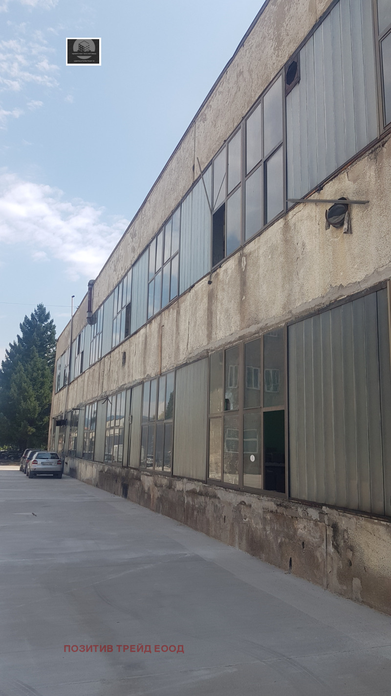 For Sale  Industrial building Kyustendil , Promishlena zona - Iztok , 2800 sq.m | 45768618 - image [3]