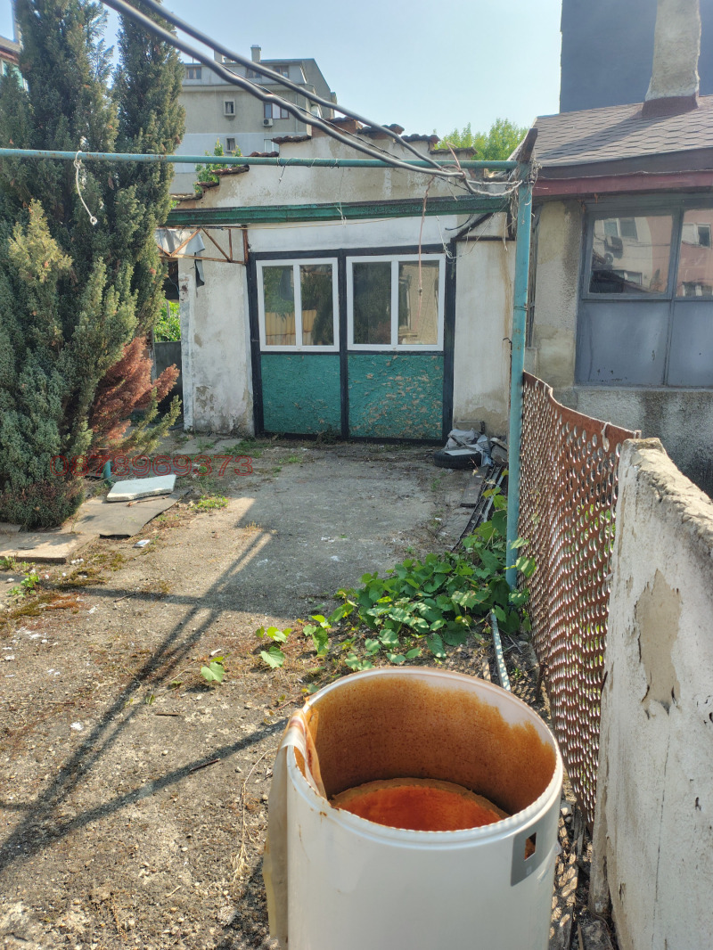 Продава  Парцел град Добрич , Център , 300 кв.м | 68146580 - изображение [5]
