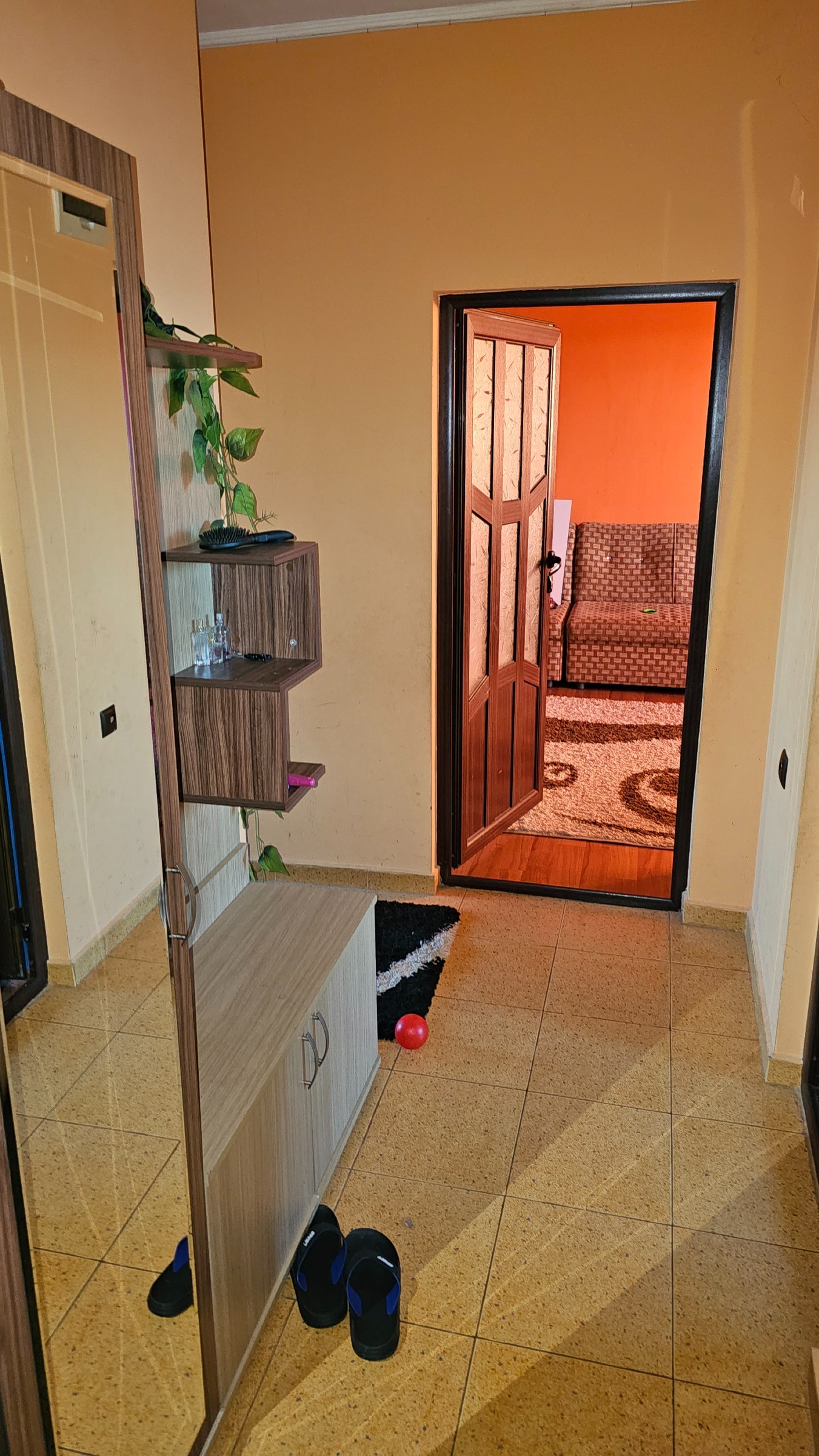 Продава 3-СТАЕН, гр. Разград, Орел, снимка 2 - Апартаменти - 54413057