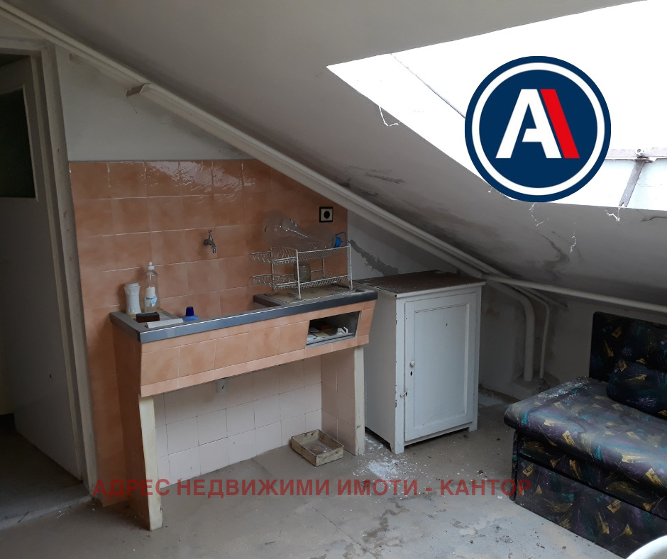 Продава КЪЩА, гр. Шумен, Мътница, снимка 13 - Къщи - 56089464