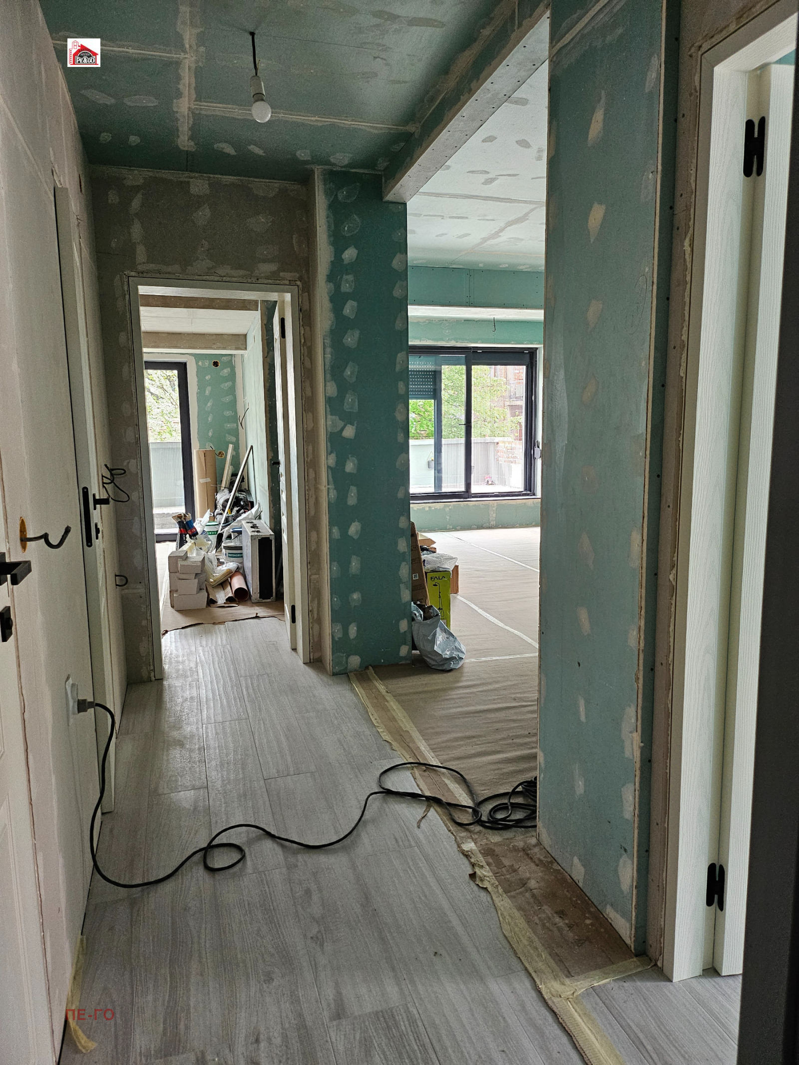 Продава ЕТАЖ ОТ КЪЩА, гр. Пазарджик, Център, снимка 8 - Етаж от къща - 54261825