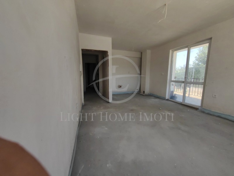 À venda  1 quarto Plovdiv , Komatevo , 65 m² | 69935440 - imagem [2]