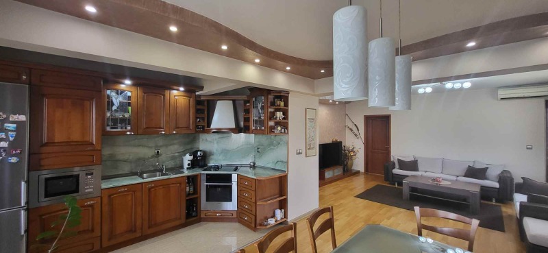 Продается  2 спальни Стара Загора , Център , 116 кв.м | 93075024