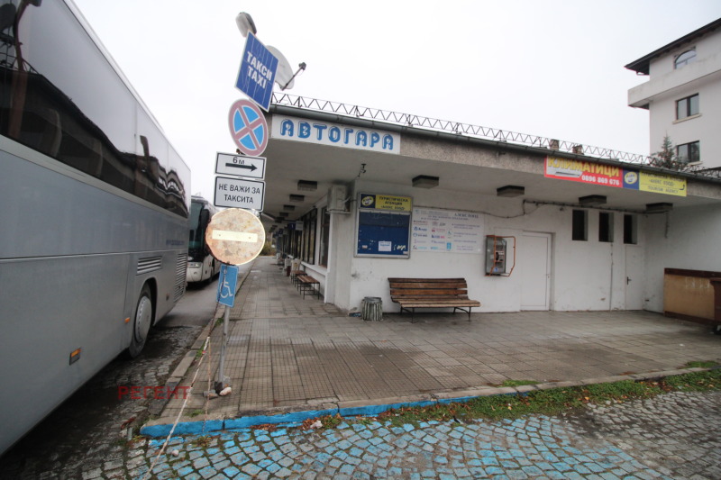 Продава МАГАЗИН в област Габрово, гр. Трявна - 372 кв.м / 154 000 € » 301 197.82 лв., РЕГЕНТ