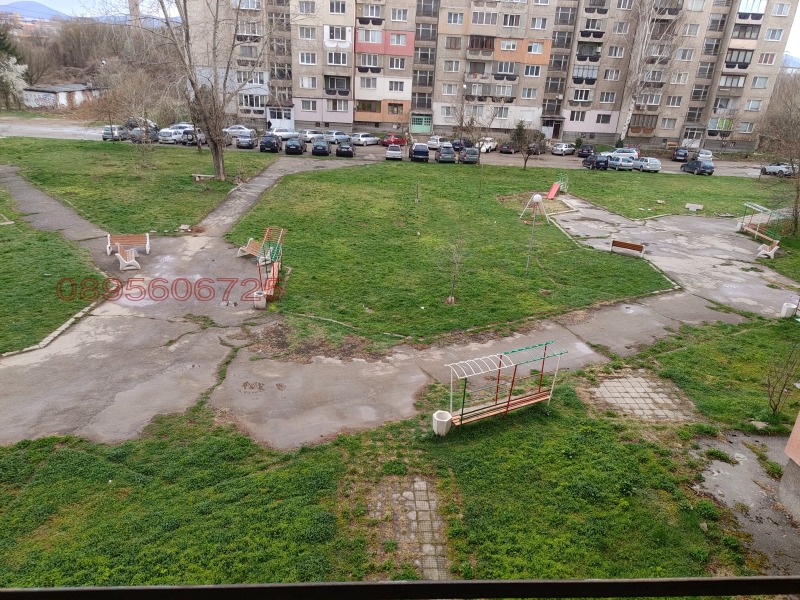 Продава 2-СТАЕН, гр. Перник, Изток, снимка 7 - Апартаменти - 52782521