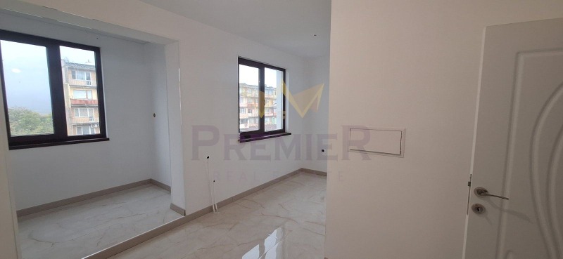 Продава 3-СТАЕН, област Варна, гр. Девня • 75000 € / 146687.25 лв. • 87782599 1