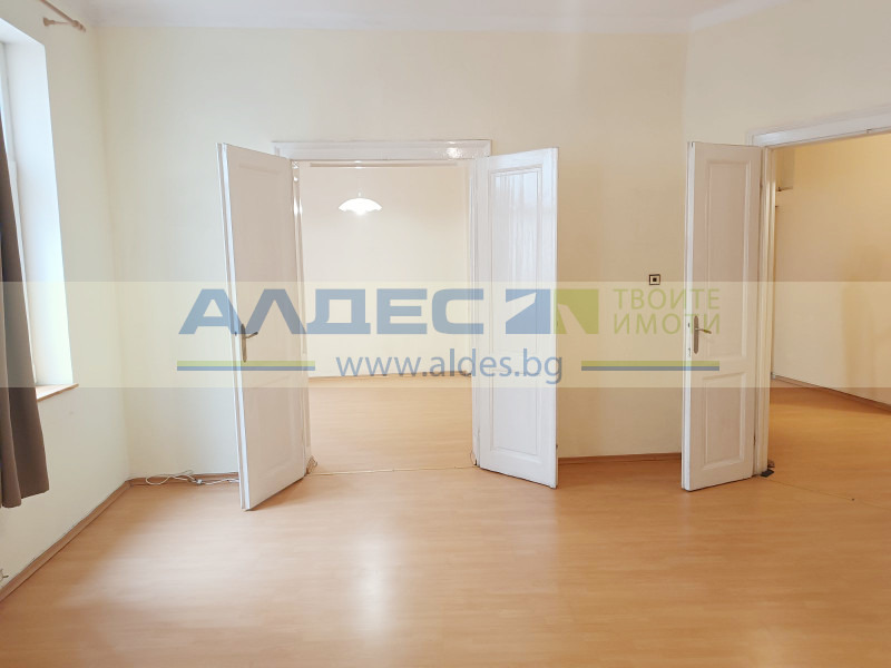 Продава  Офис град София , Център , 145 кв.м | 30155400 - изображение [4]