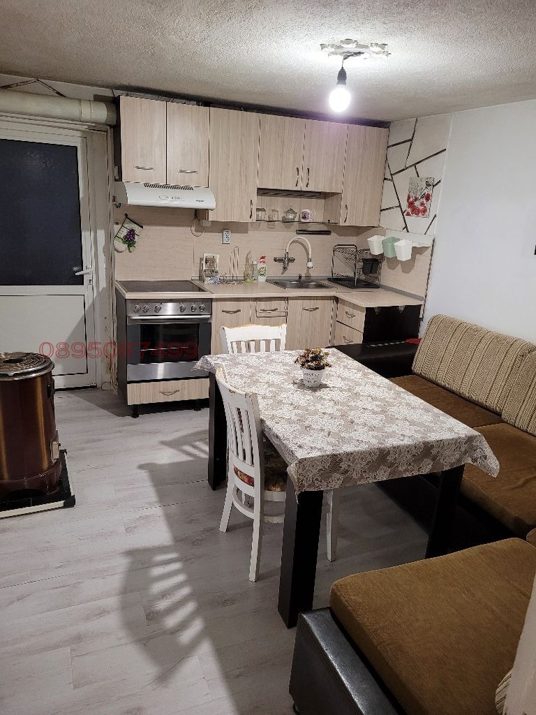 Продава ЕТАЖ ОТ КЪЩА, гр. Сопот, област Пловдив