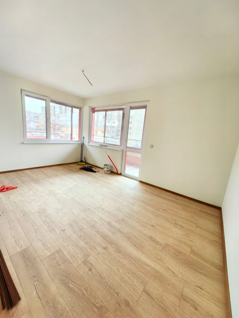 Продава 3-СТАЕН, гр. Перник, Изток, снимка 2 - Апартаменти - 53204305