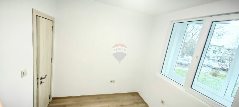 Продава 3-СТАЕН, гр. Варна, Базар Левски, снимка 10 - Апартаменти - 53253532