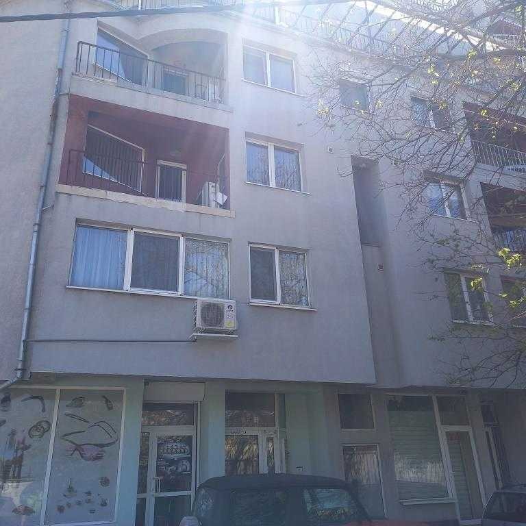 Te koop  3 slaapkamers Sofia , Reduta , 196 m² | 23392384 - afbeelding [2]