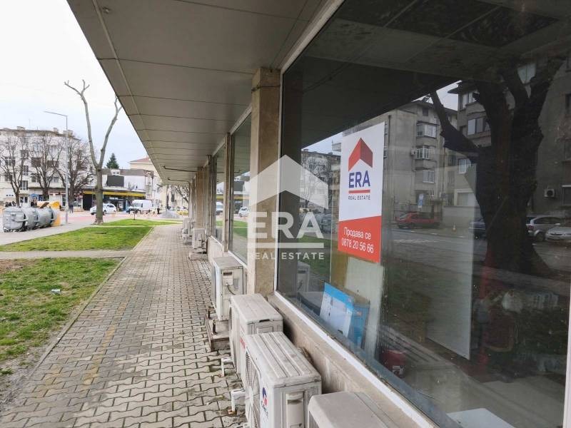 Продава МАГАЗИН, гр. Ямбол, Център, снимка 2 - Магазини - 55234436