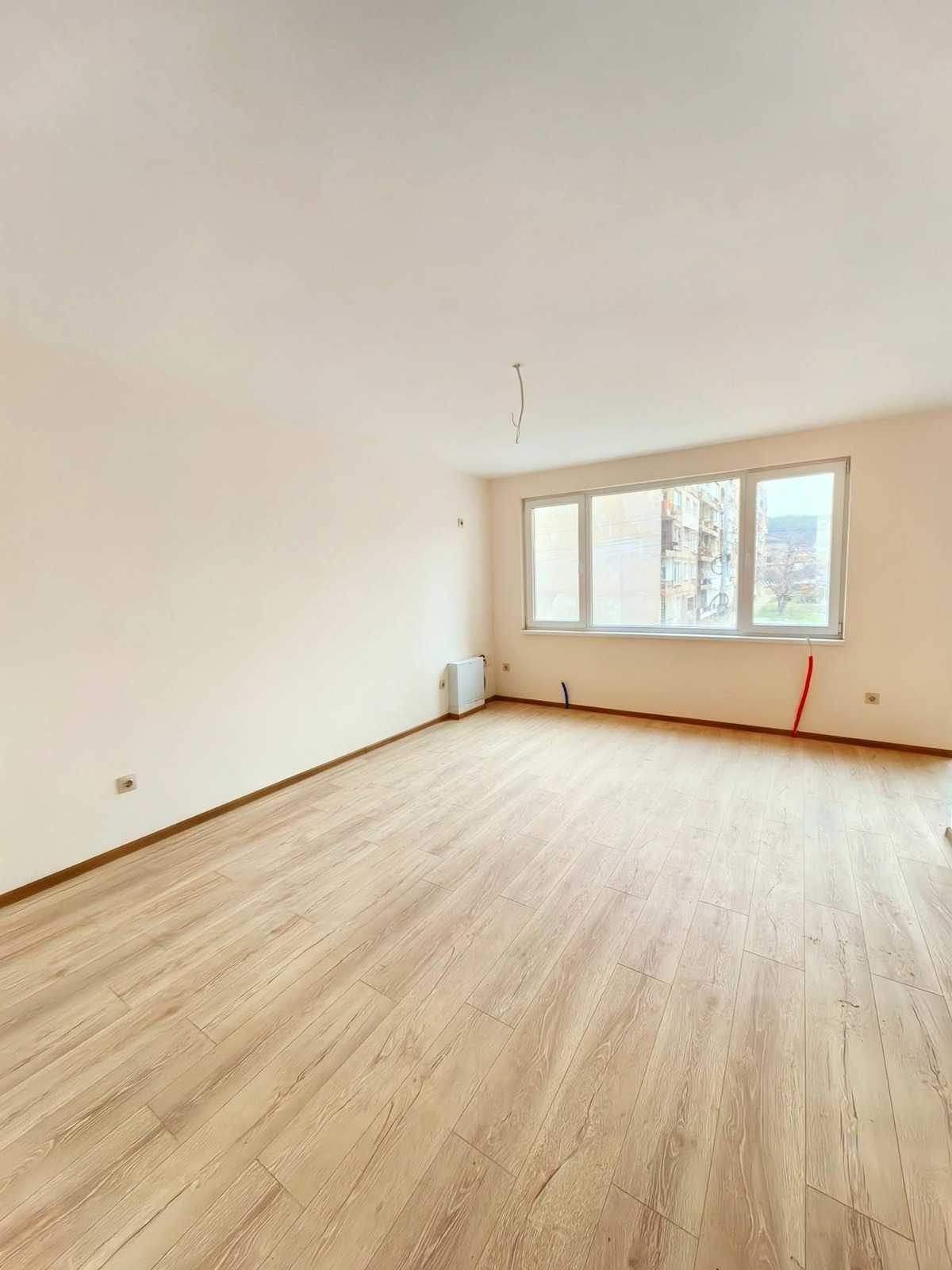 Продава 3-СТАЕН, гр. Перник, Изток, снимка 2 - Апартаменти - 53204305