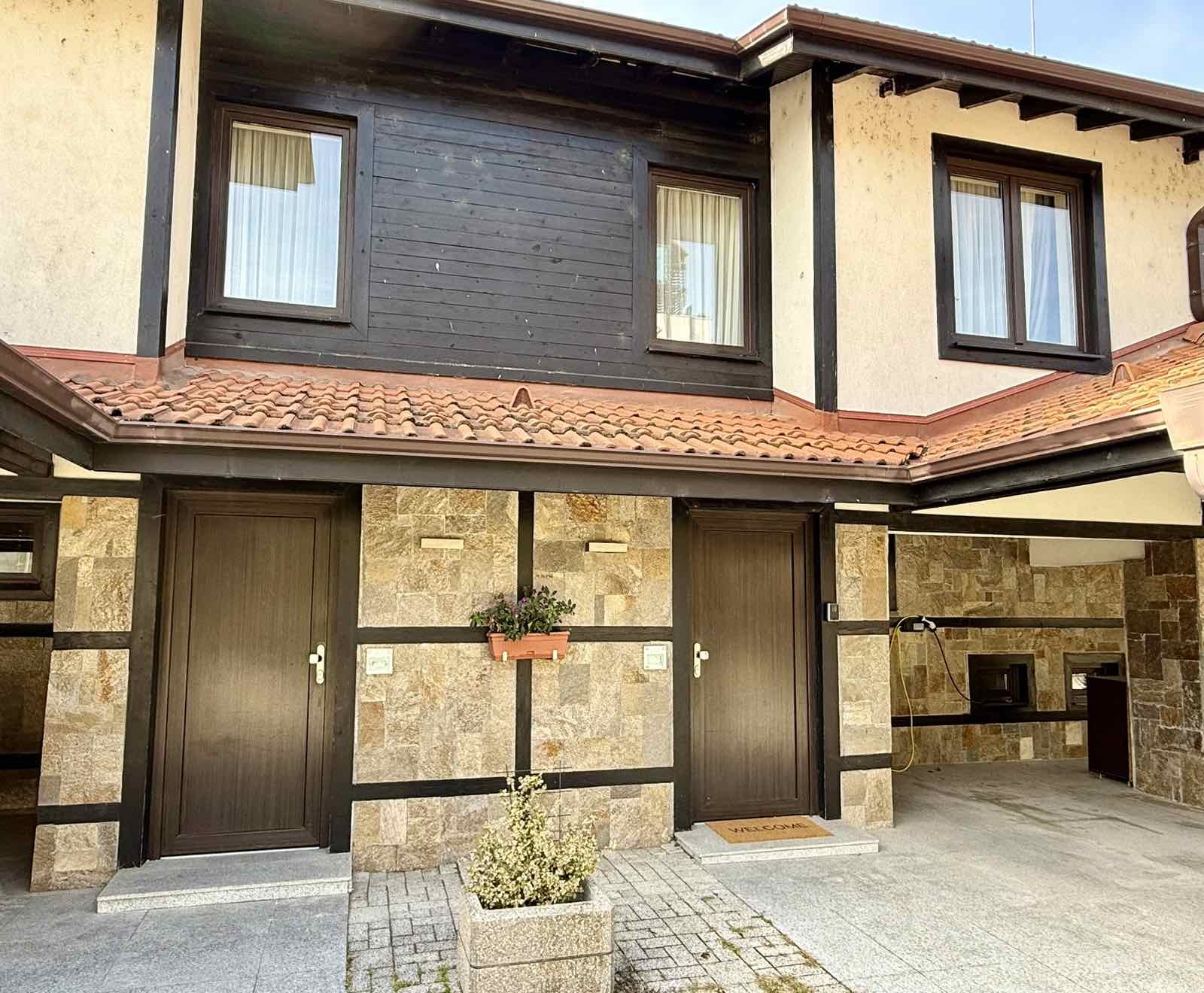 Продава  Вила област Благоевград , гр. Добринище , 111 кв.м | 86180163