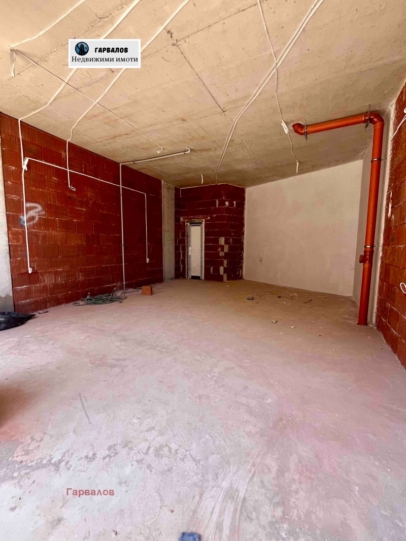 Продава МАГАЗИН в град Русе, Център - 57 кв.м / 76 950 € » 150 501.12 лв., Гарвалов
