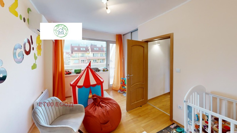 De vânzare  3 dormitoare Sofia , Țentâr , 168 mp | 80772630 - imagine [11]