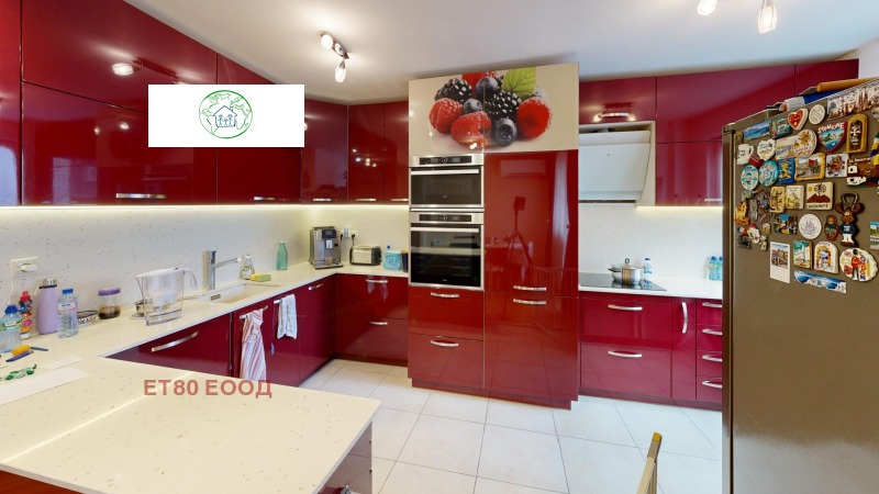 De vânzare  3 dormitoare Sofia , Țentâr , 168 mp | 80772630 - imagine [4]