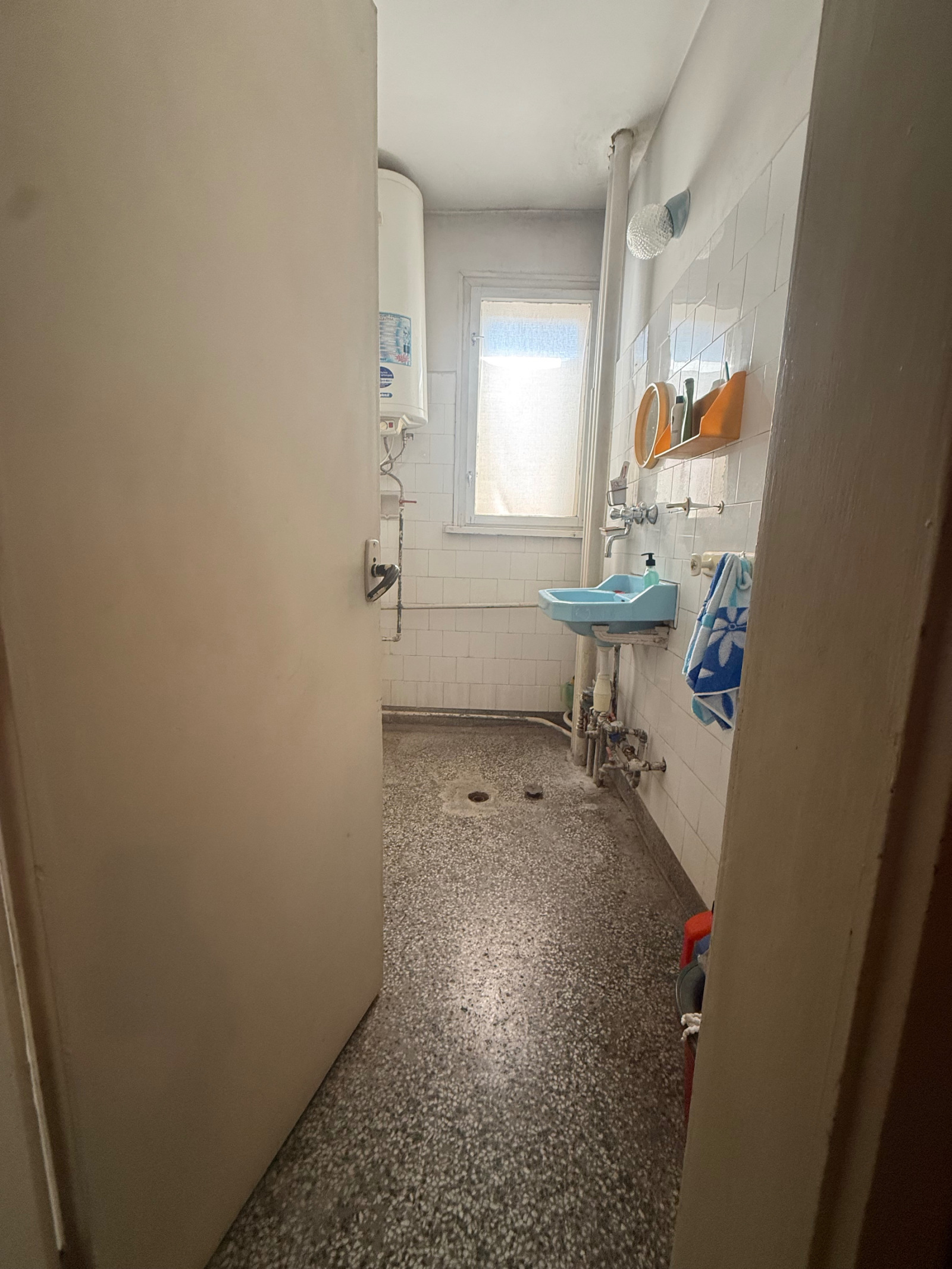 Продава ЕТАЖ ОТ КЪЩА, гр. Плевен, Широк център, снимка 10 - Етаж от къща - 56269768