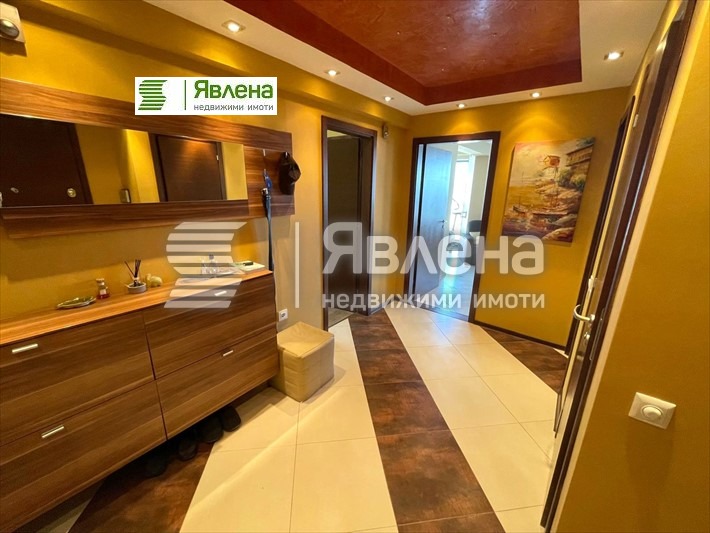 Продава МНОГОСТАЕН, гр. Бургас, Лазур, снимка 16 - Апартаменти - 54231412