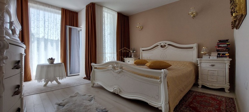 Продава КЪЩА, гр. Бургас, Сарафово, снимка 4 - Къщи - 52332614