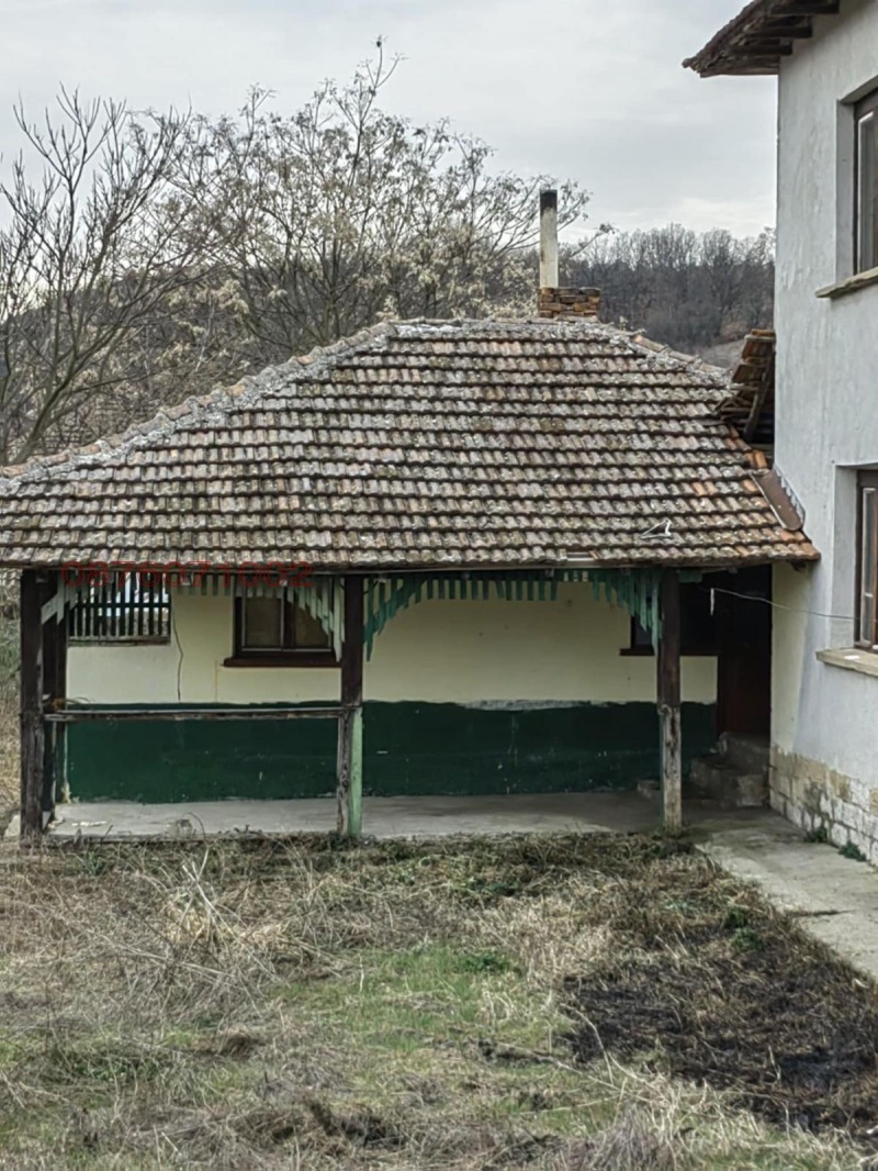 Продава КЪЩА, с. Острокапци, област Видин, снимка 2 - Къщи - 52779634