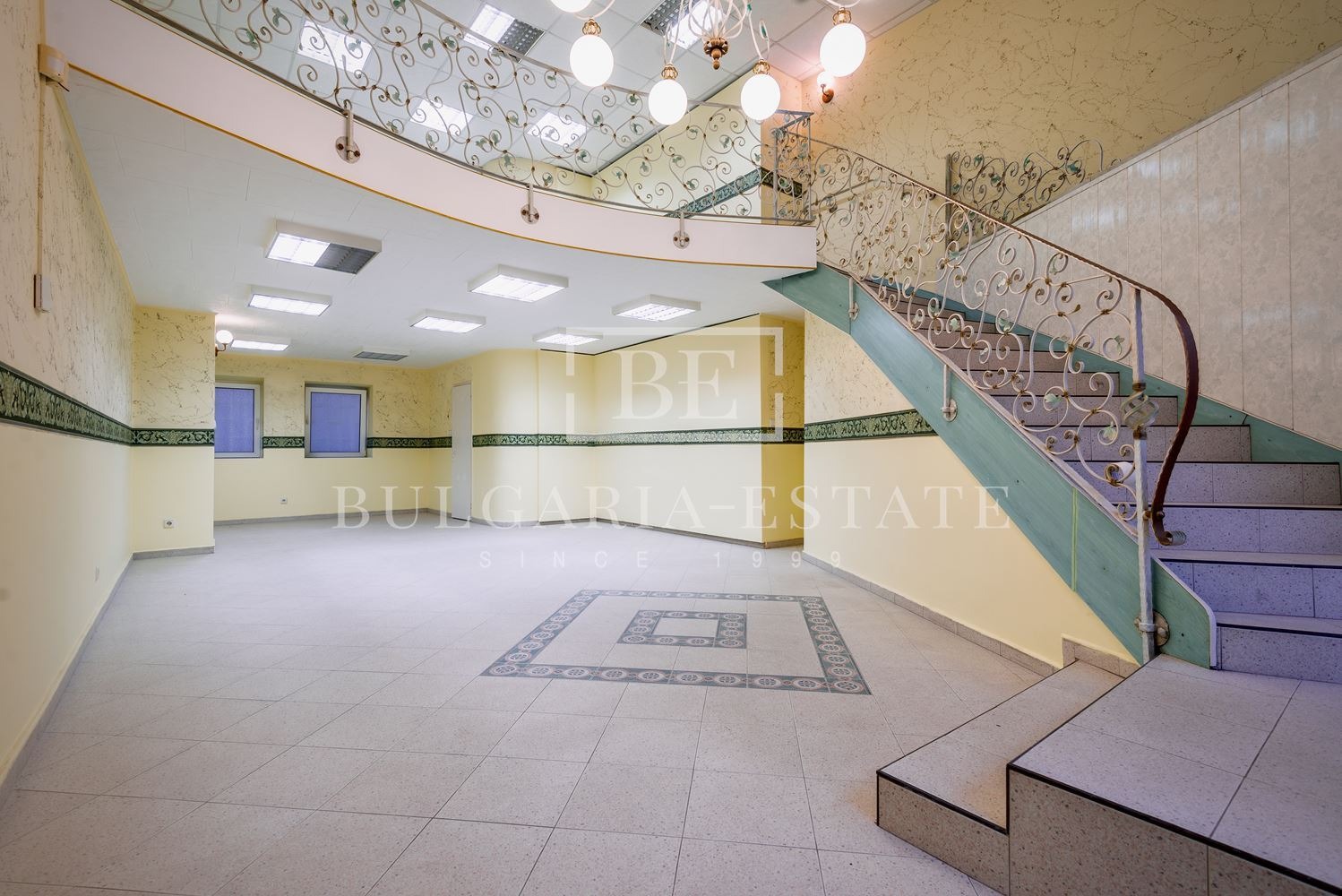 Продава МАГАЗИН, гр. Варна, Гръцка махала, снимка 2 - Магазини - 53334577