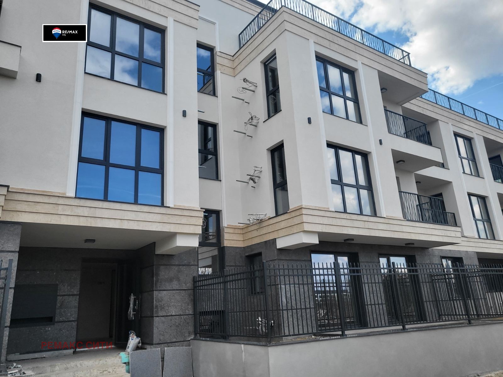 Продава МНОГОСТАЕН, гр. София, в.з.Малинова долина, снимка 2 - Апартаменти - 54628223