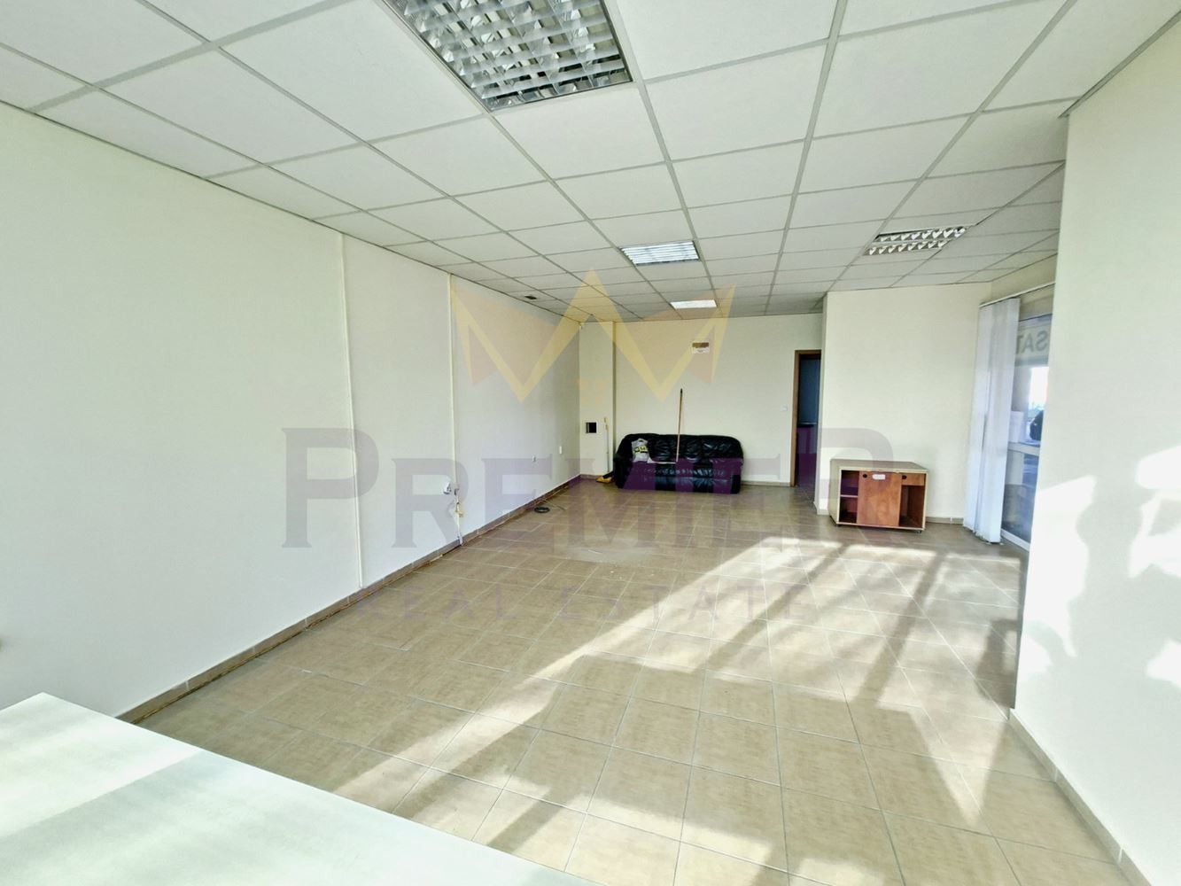 Продава МАГАЗИН, гр. Варна, Виница, снимка 2 - Магазини - 54027634