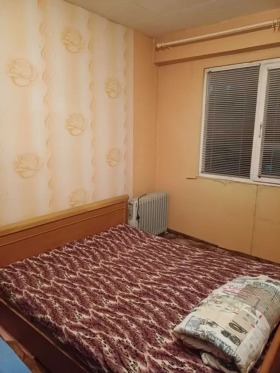 2 slaapkamers Iztok, Pernik 3