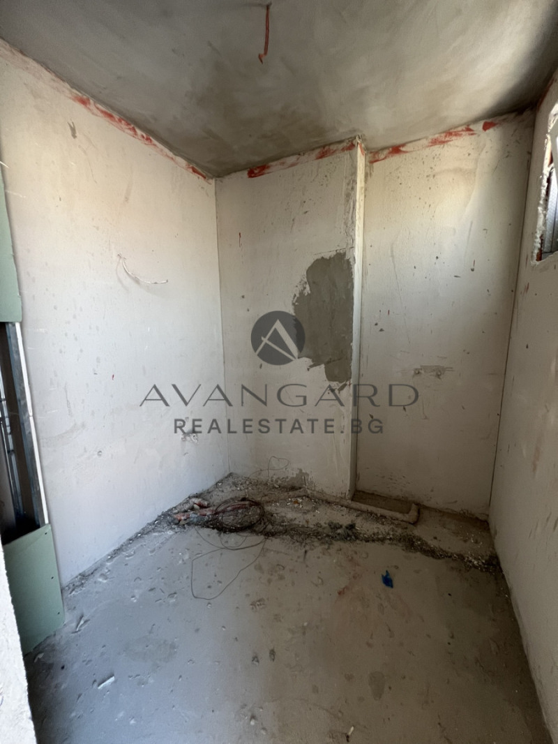Til salgs  1 soverom Plovdiv , Ostromila , 220 kvm | 33650645 - bilde [3]