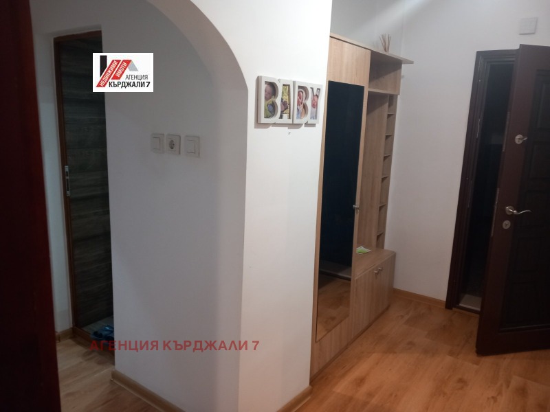 Продава  3-стаен град Кърджали , Център , 65 кв.м | 33121915 - изображение [5]