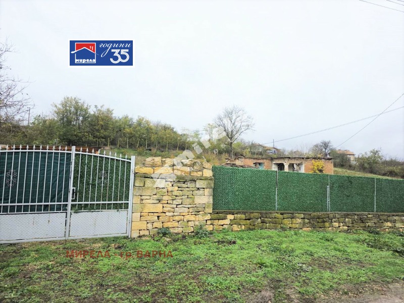 Продава КЪЩА в област Варна, с. Ягнило - 55 кв.м / 25 000 € » 48 895.75 лв., МИРЕЛА - гр. ВАРНА