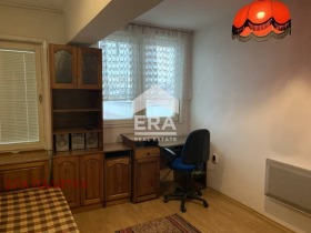 1 bedroom Vazrazhdane, Burgas 4