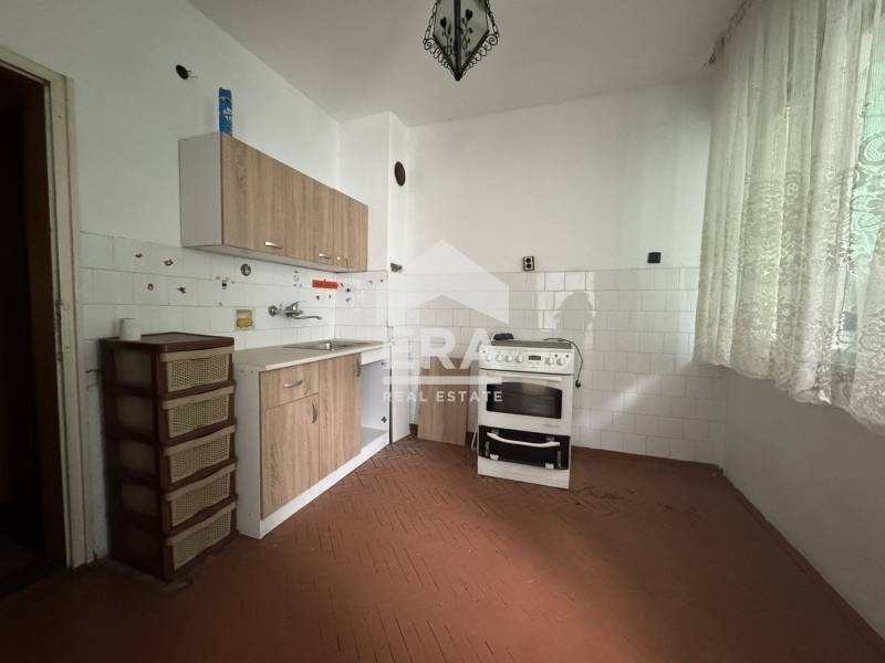 Продава 4-СТАЕН, гр. Силистра, Мджиди Табия, снимка 2 - Апартаменти - 54085080