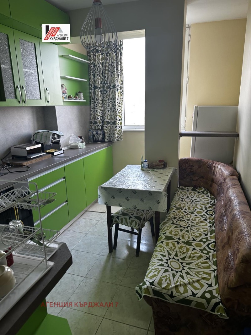 Продается  2 спальни Кърджали , Възрожденци , 87 кв.м | 77850827