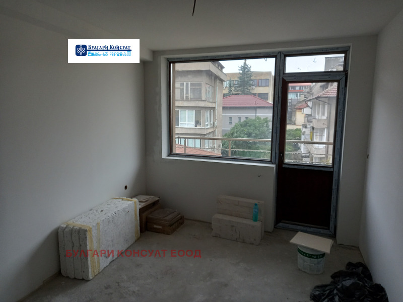 Продава 3-СТАЕН, гр. Дупница, област Кюстендил, снимка 10 - Апартаменти - 53530381