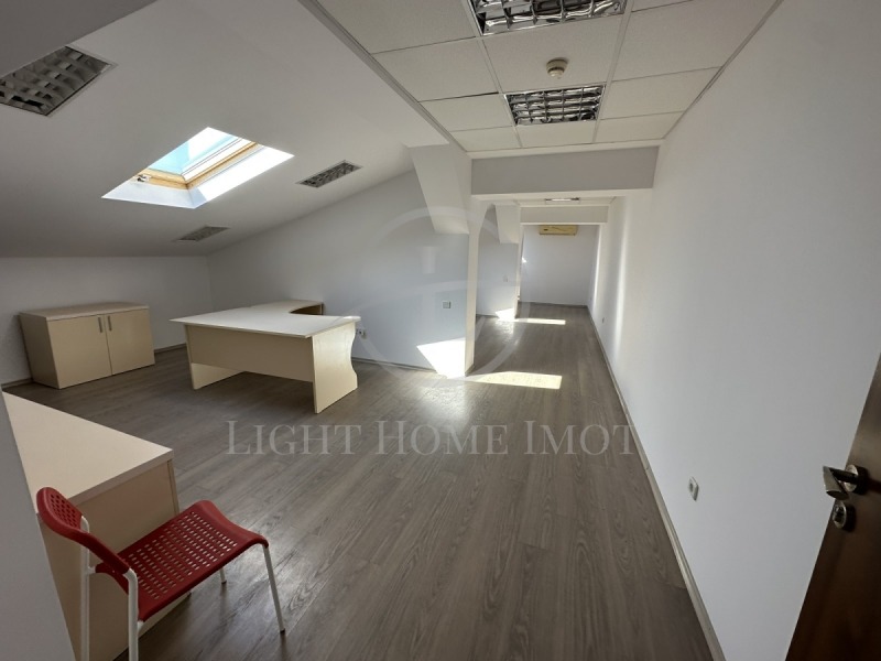 Na sprzedaż  Biuro Plowdiw , Centralna gara , 213 mkw | 30982689