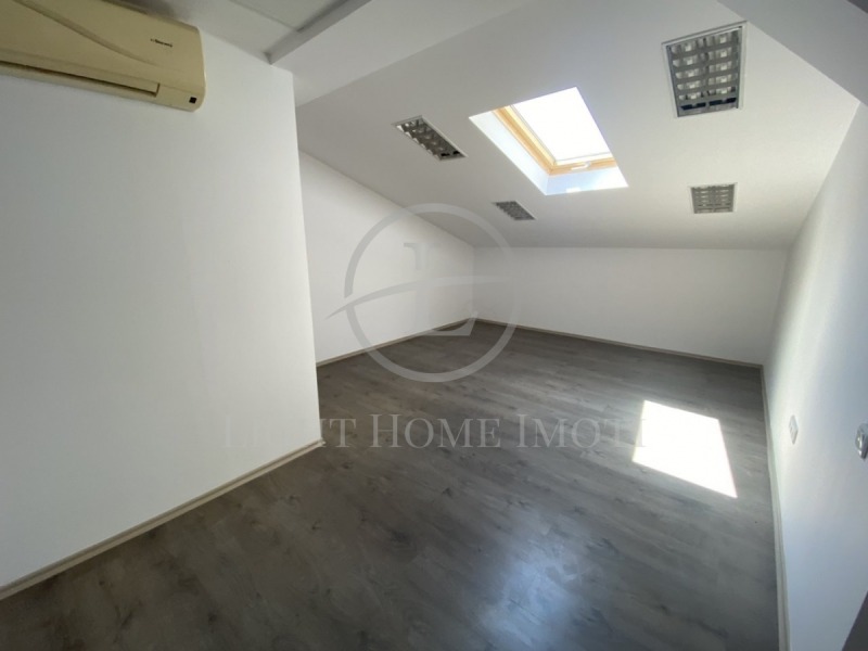 Na sprzedaż  Biuro Plowdiw , Centralna gara , 213 mkw | 30982689 - obraz [7]