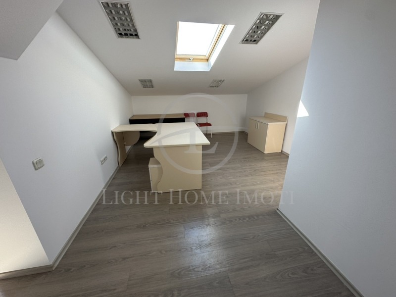 Na sprzedaż  Biuro Plowdiw , Centralna gara , 213 mkw | 30982689 - obraz [5]