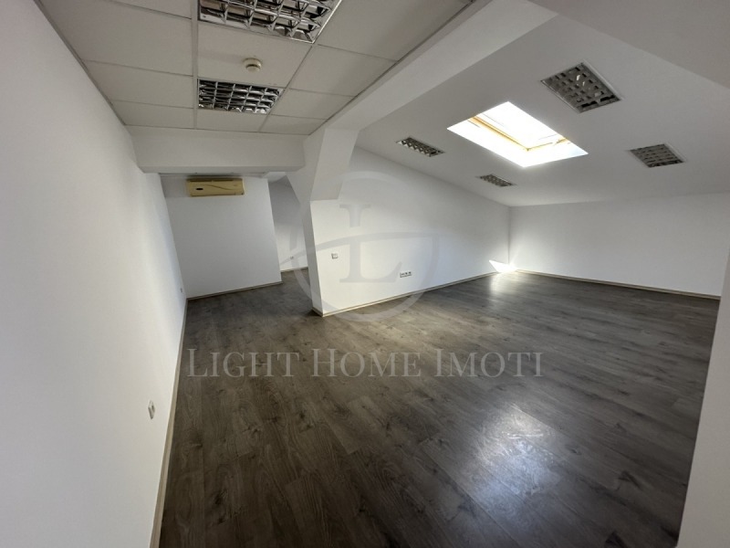Na sprzedaż  Biuro Plowdiw , Centralna gara , 213 mkw | 30982689 - obraz [3]